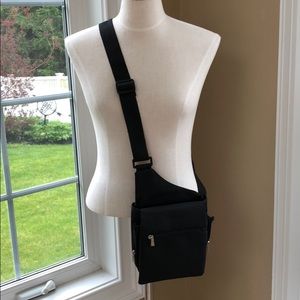 travelon black purse